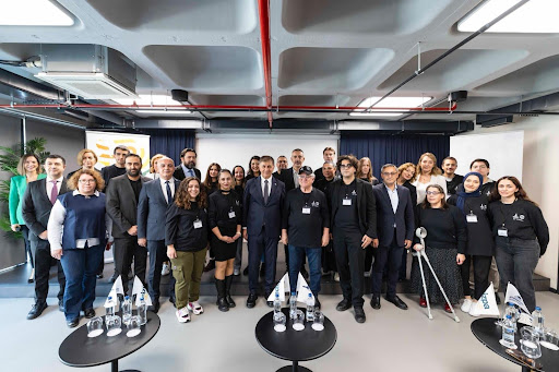 Citizen Science for Local Democracy: The Citizen Academy